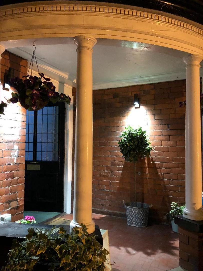 The Limes Chester Exterior foto